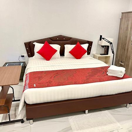 Pr Room For Rent 카말라 비치 외부 사진