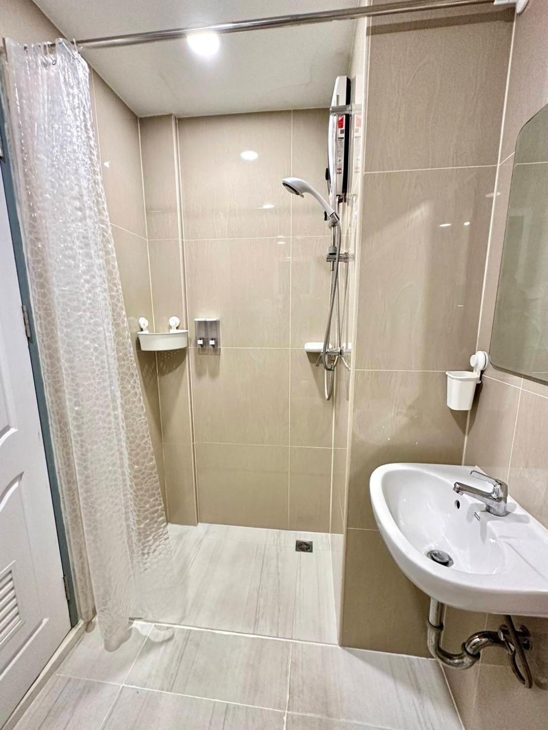 Pr Room For Rent 카말라 비치 외부 사진