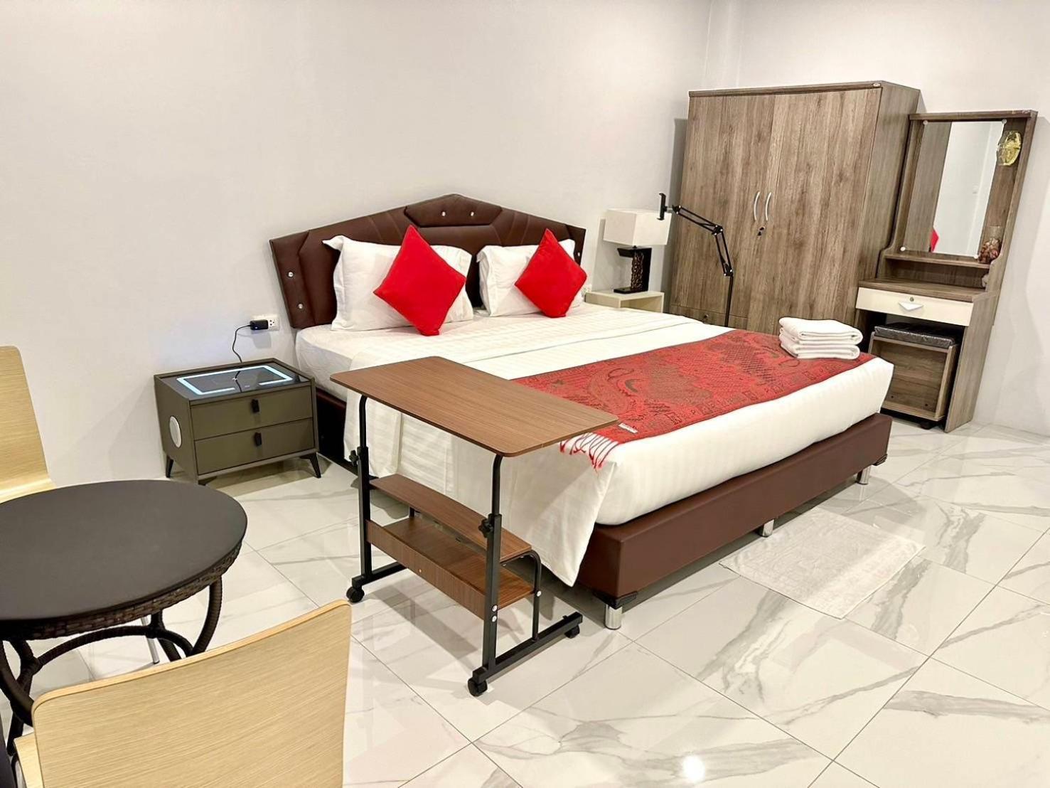 Pr Room For Rent 카말라 비치 외부 사진